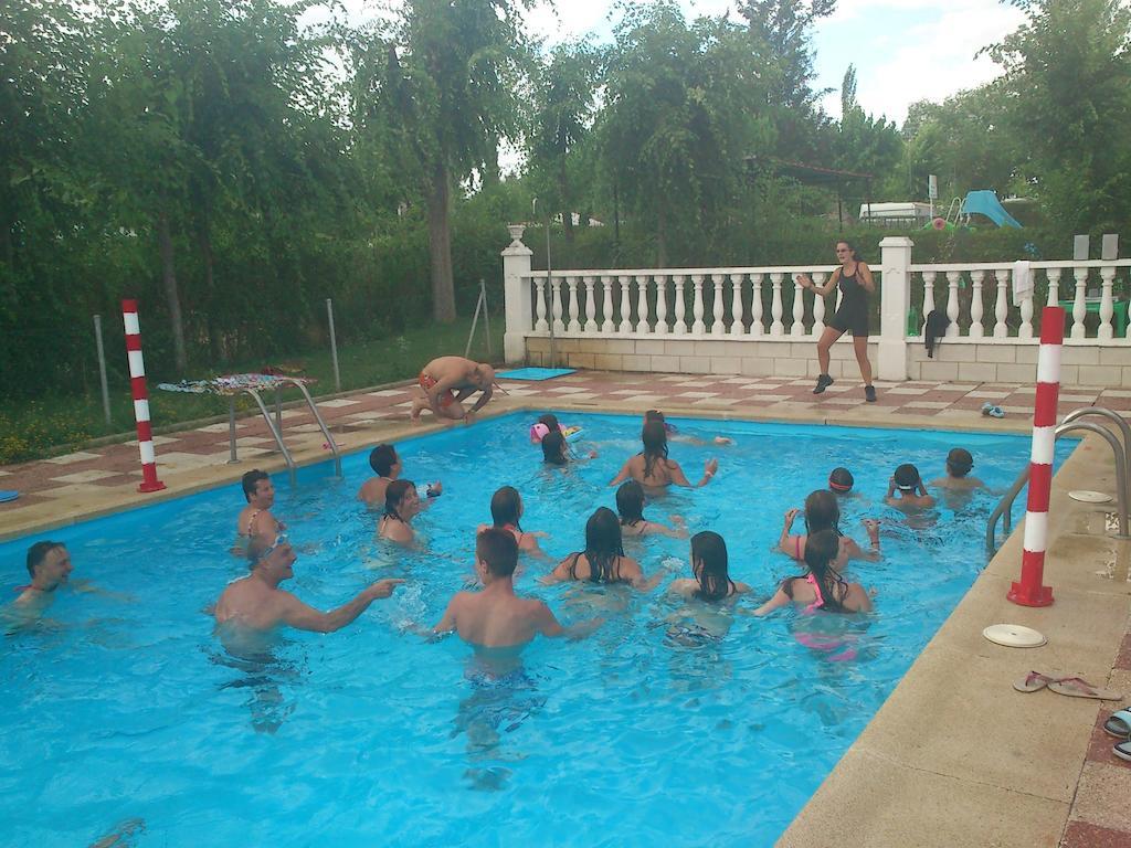 Camping Cubillas Cubillas de Santa Marta Εξωτερικό φωτογραφία